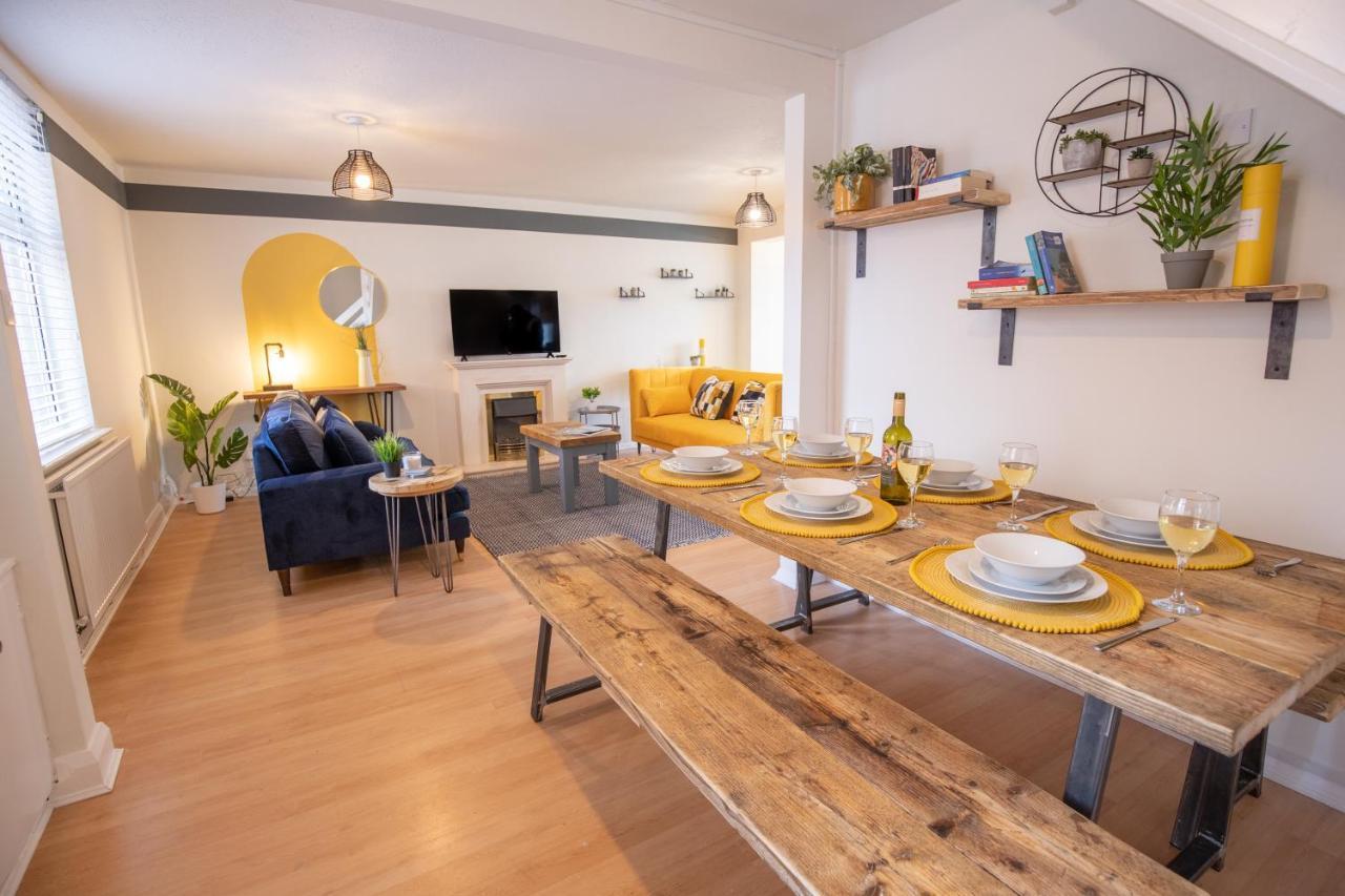 Saltbox Properties- Large!! 3 Bed, 3 Bath House, Parking, Fast Wifi, Town Centre Location! Sleeps 6 Ashby-de-la-Zouch Eksteriør billede