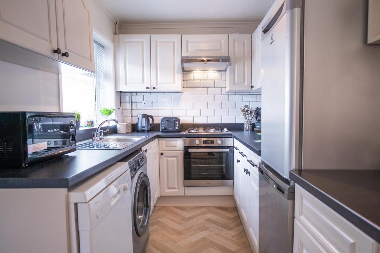 Saltbox Properties- Large!! 3 Bed, 3 Bath House, Parking, Fast Wifi, Town Centre Location! Sleeps 6 Ashby-de-la-Zouch Eksteriør billede