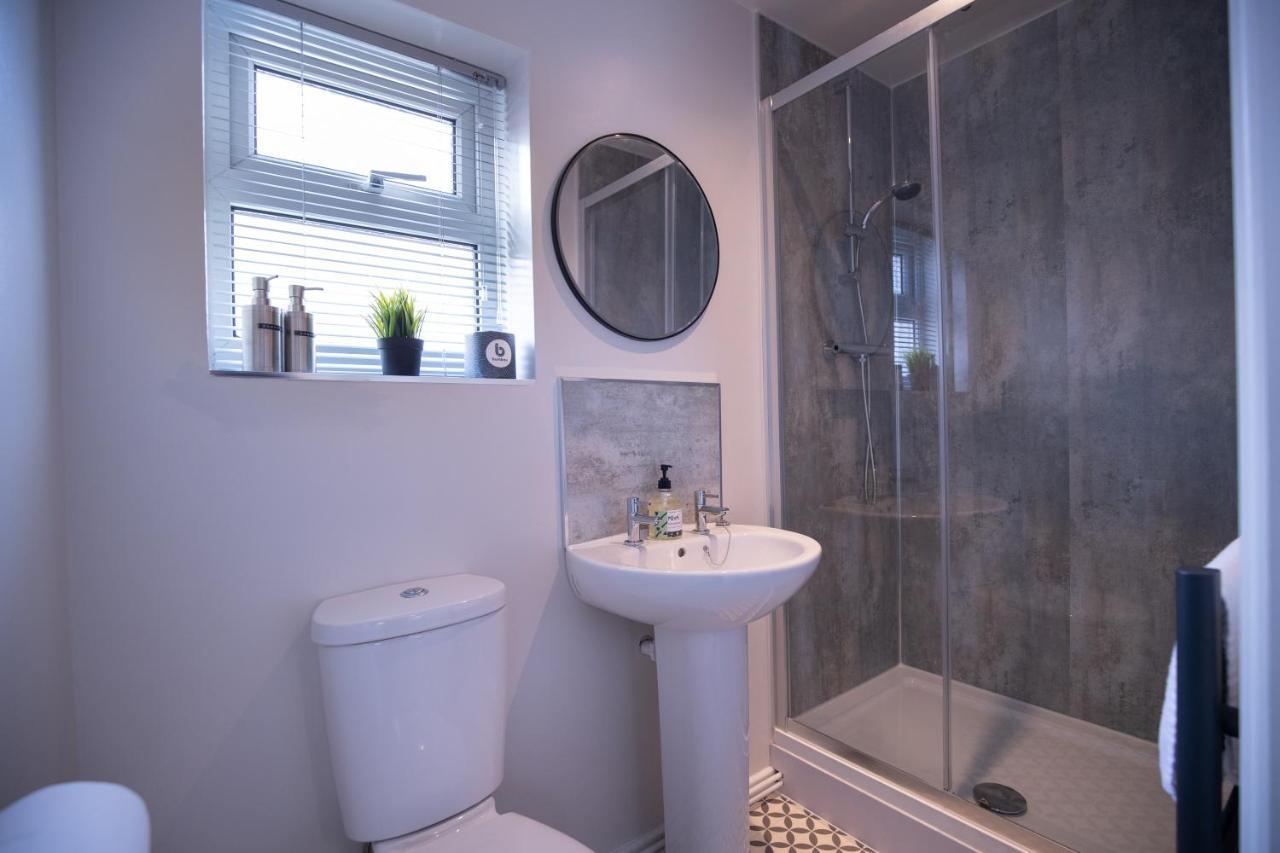 Saltbox Properties- Large!! 3 Bed, 3 Bath House, Parking, Fast Wifi, Town Centre Location! Sleeps 6 Ashby-de-la-Zouch Eksteriør billede