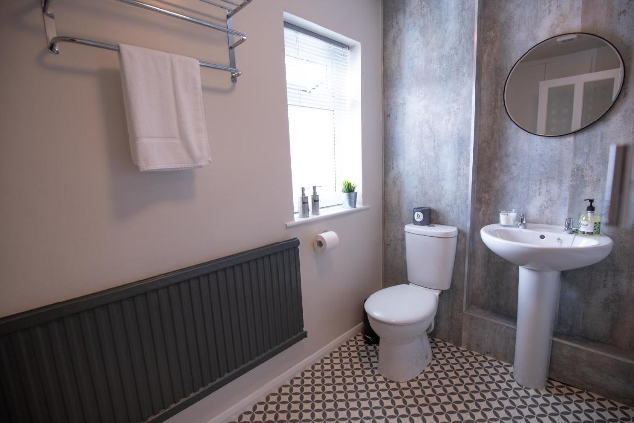 Saltbox Properties- Large!! 3 Bed, 3 Bath House, Parking, Fast Wifi, Town Centre Location! Sleeps 6 Ashby-de-la-Zouch Eksteriør billede